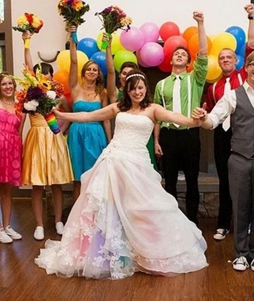 2019 novo arco-íris colorido vestidos de casamento sem alças rendas vestido de noiva colorido rosa vermelho azul roxo saia de tule modesto drapeado Bride303z
