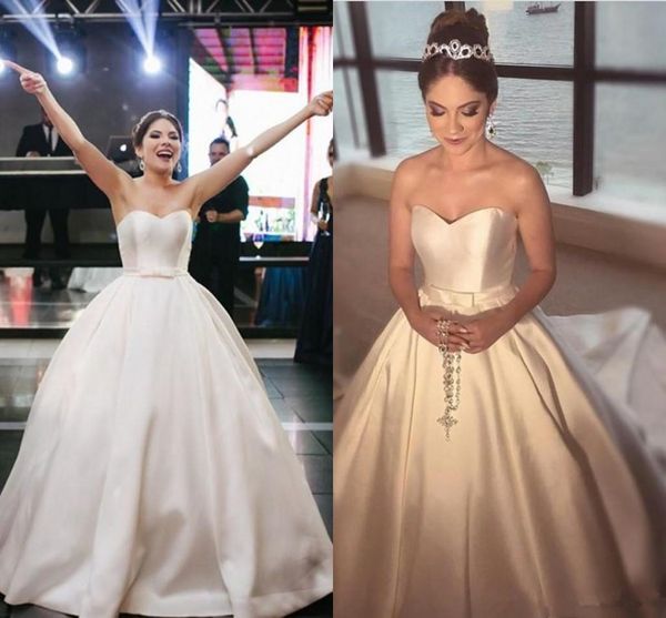 

vintage ball gown wedding dresses strapless covered buttons back bow belt floor length satin bridal gowns vestido de nova custom plus size, White