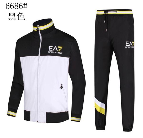 

Летом 2018 года, новый с коротким рукавом мужская хлопок шею вышитые письмо Вышивка