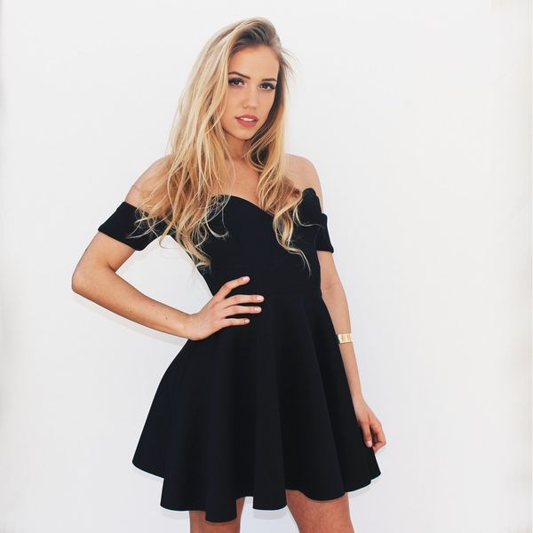 

spring and summer wrapped chest strapless dress, Black;gray