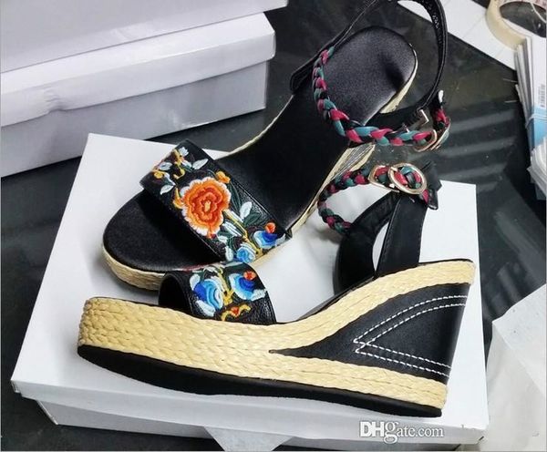 Китайский национальный ветер дамы босоножки на высоком каблуке, чистые ручные вышивки, высококачественные кожаные женские сандалии, бесплатная доставка