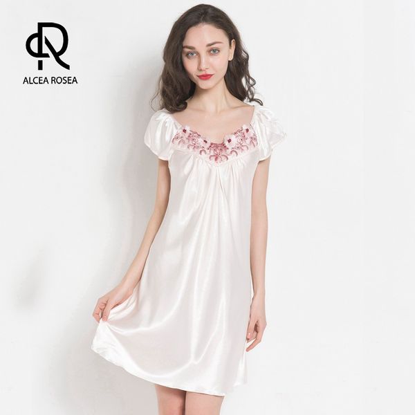 

alcea rosea women fashion nightdress like silk satin lingeries nightwear soft short sleeve sleepwear 2018 with lace ar465, Black;red