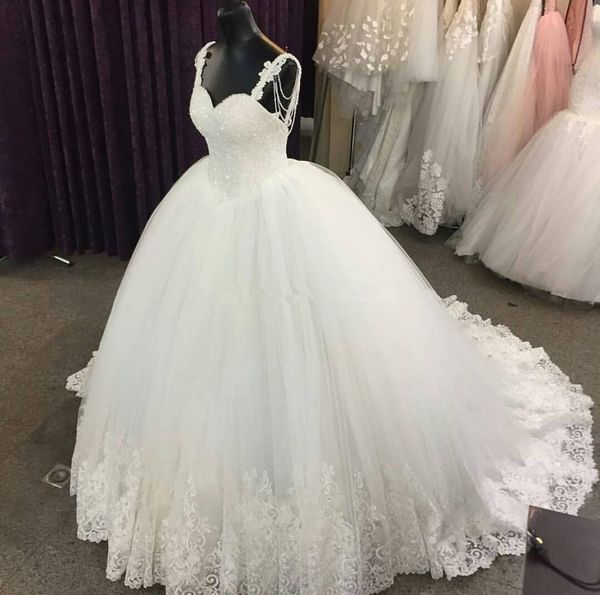 

luxury beads crystals princess wedding dresses 2019 selling new sweep train spaghetti strap ball gown lace tulle bridal gowns w061, White