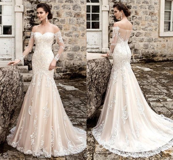 

vintage full lace 2018 mermaid wedding dresses sheer neck long sleeves backless sweep train wedding gowns bridal gowns vestidos de noiva, White