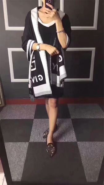 

Cachecóis & Enxarpes de Criança hot_best