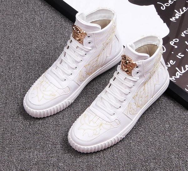 

2019 New style Fashion High man Shoes embroidery Sneakers Shoes Luxury Designer Flat Walking Shoe Skateboard shoes 68