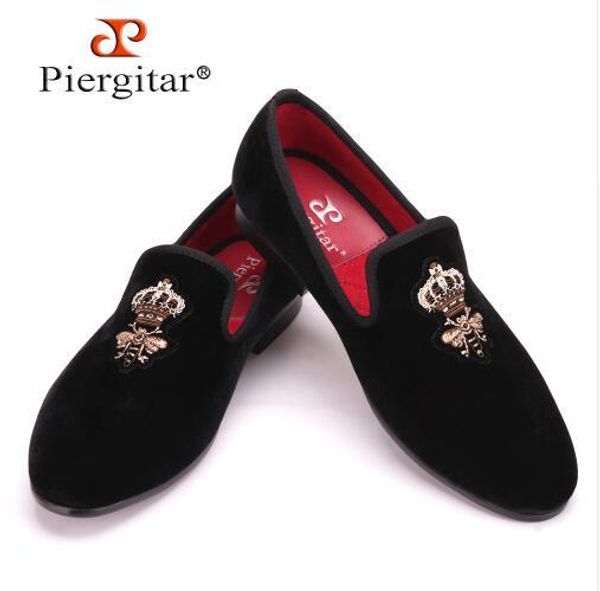 

Piergitar Bees Indian silk embroidery men velvet shoes fashion Men Loafers wedding and party male shoe Men Flats Size US 5-14