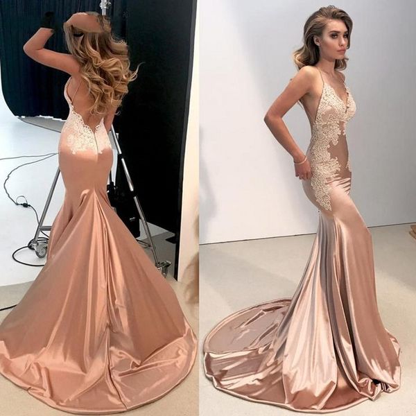 Sexy Meerjungfrau-Abschlussballkleid mit V-Ausschnitt, rückenfrei, Spaghetti mit V-Ausschnitt, 2019, Designer-Abendkleid aus Samt mit Applikationen, elegante formelle Kleider, Partykleid, günstig