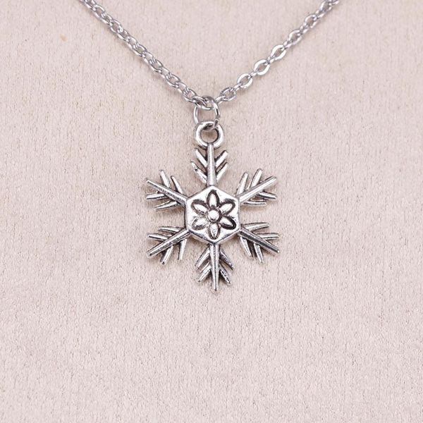

new fashion silver pendant snowflake snow 18*24mm necklace women exquisite choker necklace jewelry