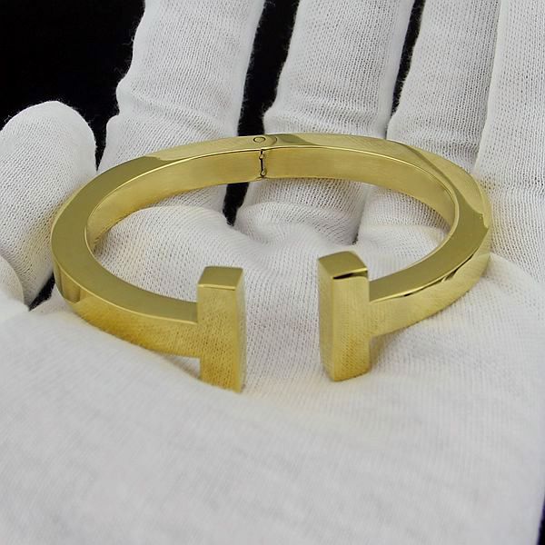 

Новый горячий модный бренд высокое качество титана стальной браслет 18K золото розовое серебро черный браслет для моды для мужчин и женщин и пар