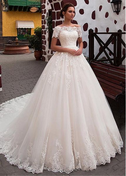 

2019 new elegant lace ball gowns wedding dresses for women elegant off shoulder floor length tulle ivory zipper short sleeve bridal gowns, White