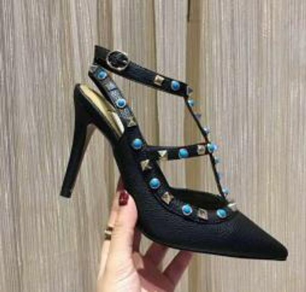 

Sandálias th1045425635