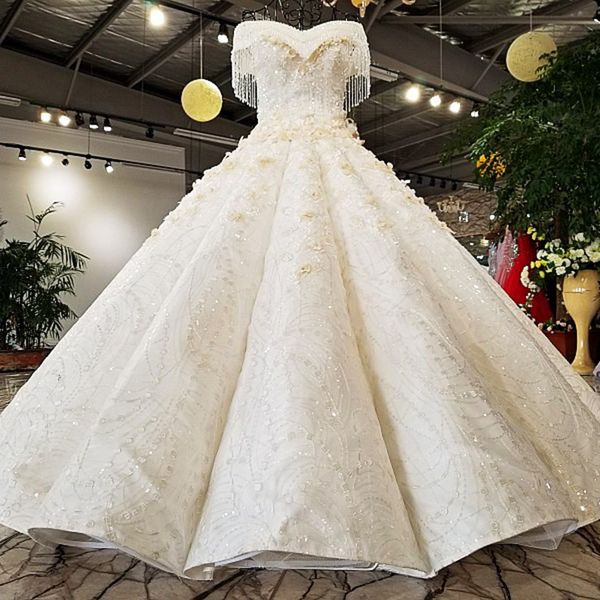 

2019 ливан иллюзия глубокий v-образным вырезом свадебные платья зашнуровать назад ручной работы 3d цветочные аппликация жемчужина кристалл э, White