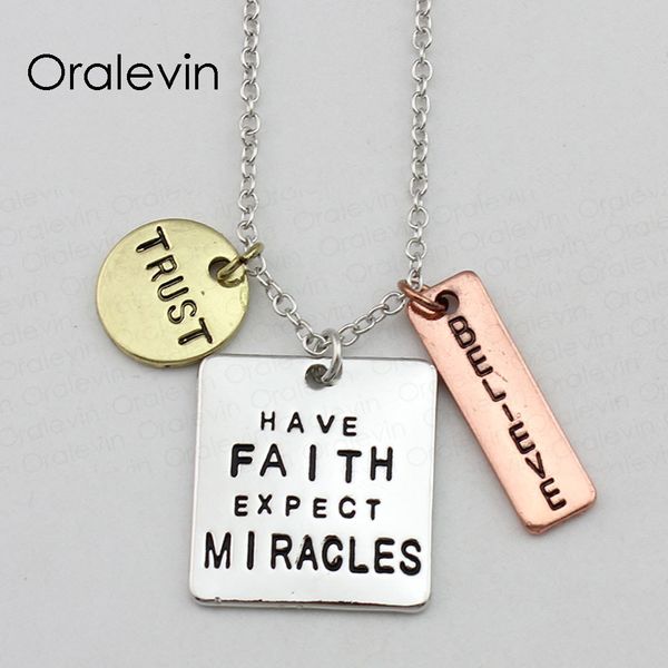 

Colares com Pingente orelevin