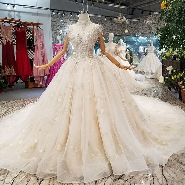 

элегантная королева свадебного платья высокой шеи бусы аппликация открыть назад свадебные платья с длинным поездом 2019 international design, White