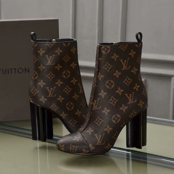 

Botas whatsyan