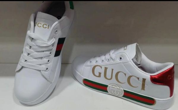 

2018 four color running hoe neaker neaker and men 039 neaker are on ale