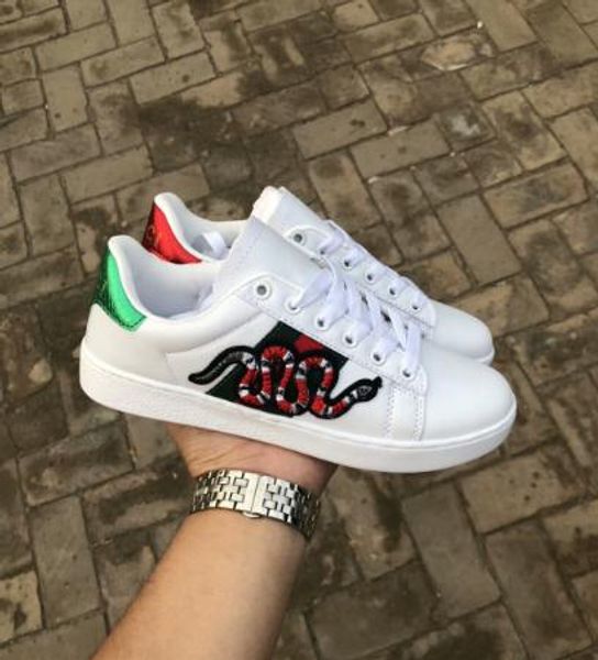 

2018. Мода G вышивки Малый Bee Мужчины Женщины Мокасины Кроссовки Low Cut Белый Черный По