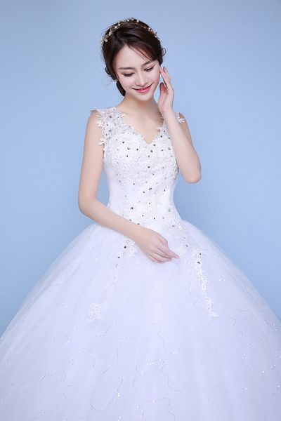 Venda quente Frete Grátis 2018 New Arrival Estilo Coreano Lace V Neck vestido de princesa vestido de noiva Com Apliques