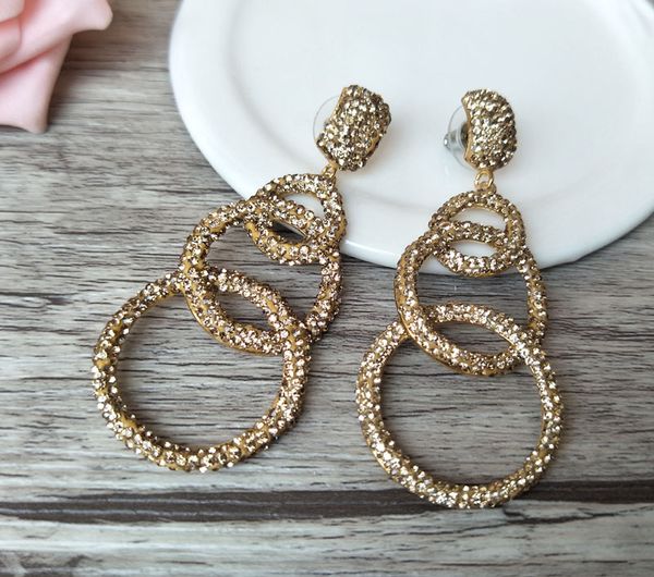 

Природная белый коралловый мотаться, Асфальтовый Золотой Кристалл Rhinestone бисер Tri