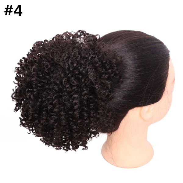 8-Zoll-Synthetik-Chignon-Dutt mit lockigem Haar und zwei Kunststoffkämmen. Einfache Hochsteckfrisur für kurzes Haar, Hochzeitsfrisuren