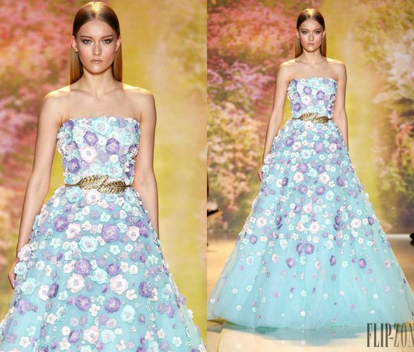 Zuhair Murad Ballkleider Blauer Tüll mit bunten 3D-Blumenapplikationen, A-Linie, trägerlose, formelle Partykleider mit Schärpe, maßgeschneidertes Kleid