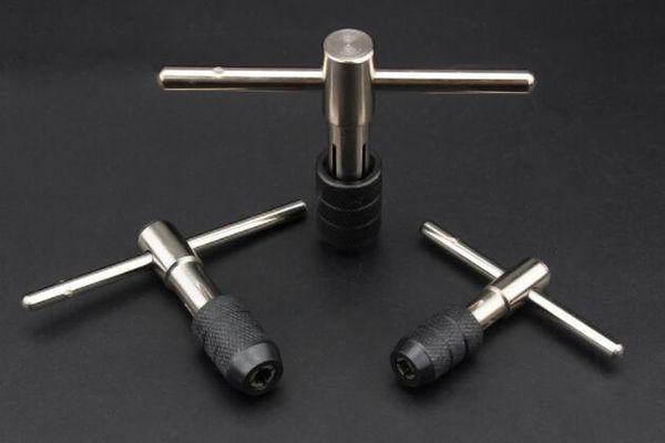 Alta Qualidade 9 Pçs / set Ajustável T-Handle Catraca Chave de Torneira com M3-M6 Mão Rosca de Rosca Métrica Plug Ferramenta Machinist Tap