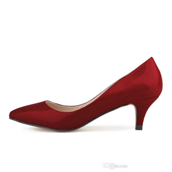 Marka tasarımcısı-Sapatos Feminino Moda Bayan Seksi Düşük Orta Kitten Topuklar Ayakkabı Pu Patent Deri Sivri ABD Pompaları 4-11 D0069