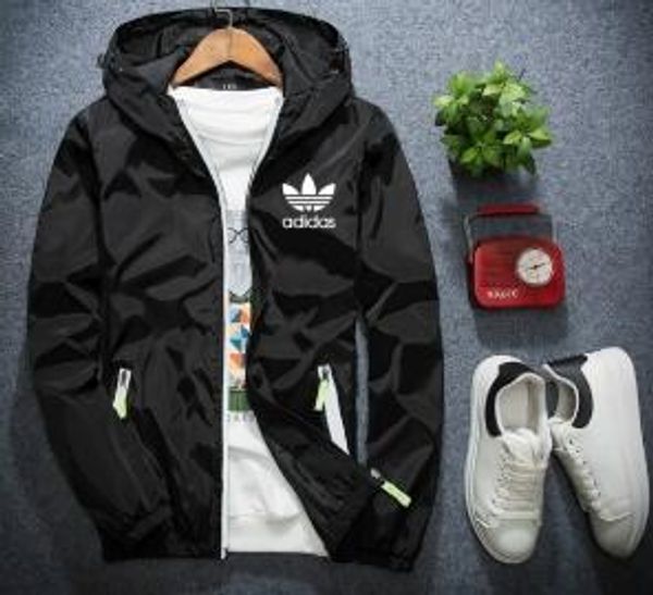 

Свободное пальто куртки куртки венчания ветряной осени свободных людей перевозк