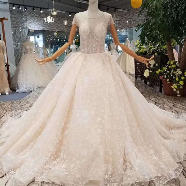 

клаиекий ил пѬоой вадебное плае иллзи о-обѬазнм вѬезом коѬокие, White