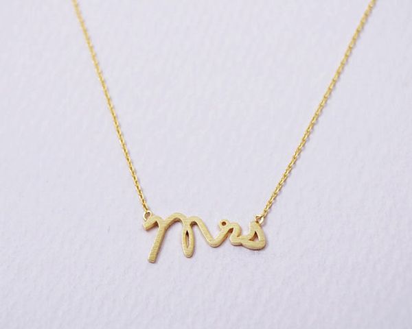 

1ps letter mrs pendant necklace simple exquisite lady printed letters friendship love english alphabet shorthand lucky woman mother men&#039, Silver