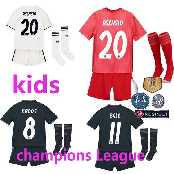 

2018 2019 real madrid a en io kid occer jer ey full et with ock boy 17 18 home white third i co bale football hirt