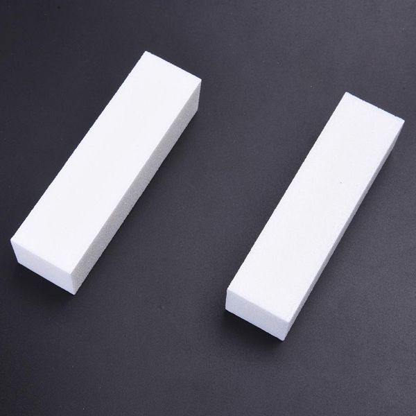 

sponge white of filing 30 for give shape to the nails before application