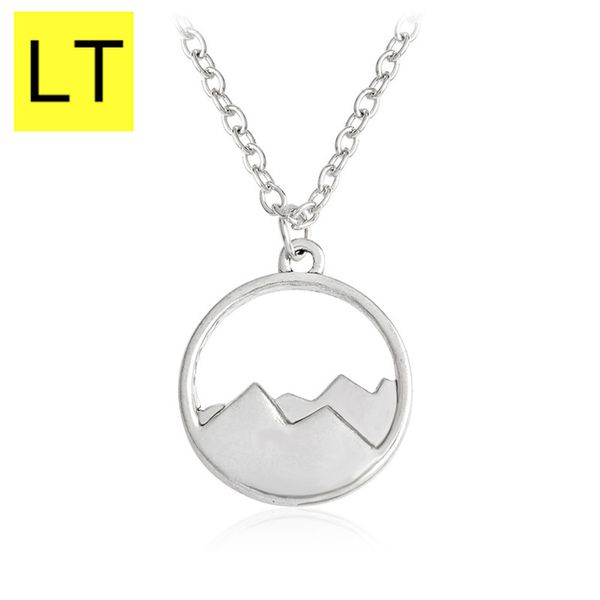 Ciondolo Mountain Collana lunga scavata per donna Uomo Colore argento Personalità Geometria semplice Regalo gioielli Q-149