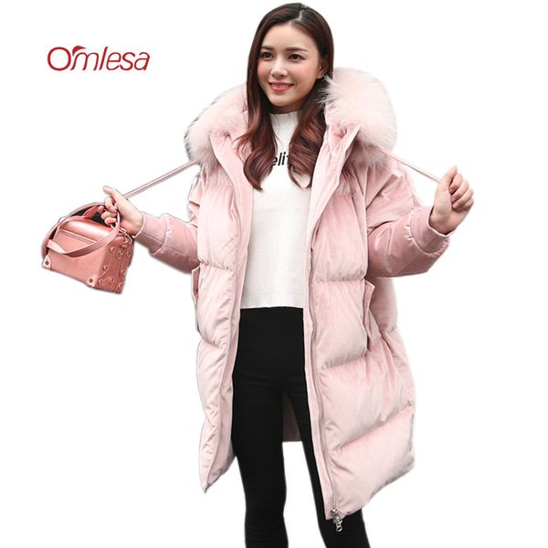 Großhandel OMLESA Rosa Daunenmantel Frauen Mode Lange Samt Ente Daunenjacke Mit Kapuze Pelzkragen Dicken Parka Weibliche Lose Schnee Tragen Mantel Großhandel OMLESA Rosa Daunenmantel Frauen Mode Lange Samt Ente Daunenjacke Mit Kapuze Pelzkragen Dicken Parka Weibliche Lose Schnee Tragen Mantel