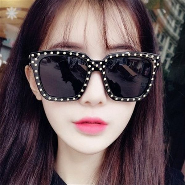 

asuop2018 new rivet lady sunglasses men's retro cat glasses fashion square uv400 transparent classic crystal diamond sunglasses, White;black