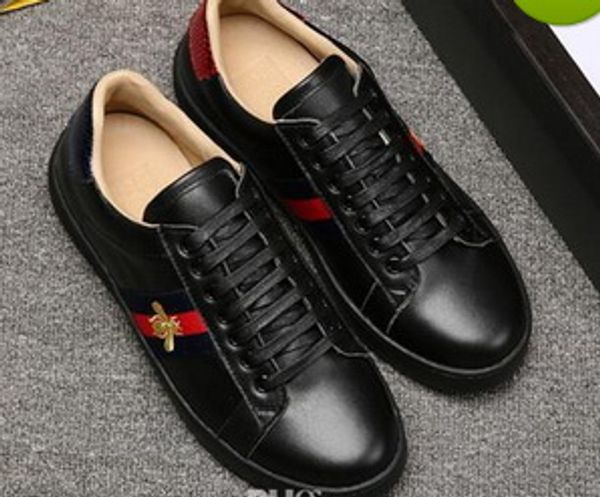 

2018 New spring Ms embroidery Small bee Small White Shoes For Men and Women Casual Walking Shoes Size 36-44
