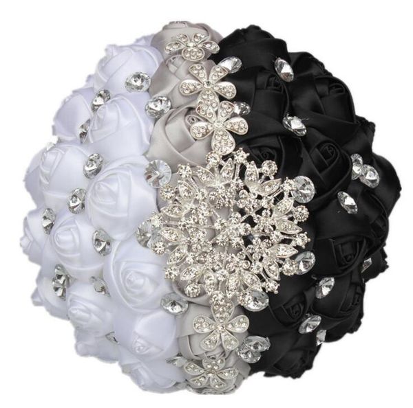 Sexy preto e branco buquê de casamento para noiva 2020 Designer barato com cristais strass frisado flores de seda frete grátis