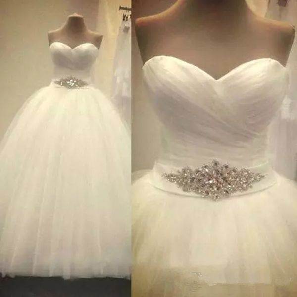 

2018 new ball gown quinceanera dresses pearls beaded lace up back floor length girl prom dresses sweetheart special occasion dress q48, Blue;red