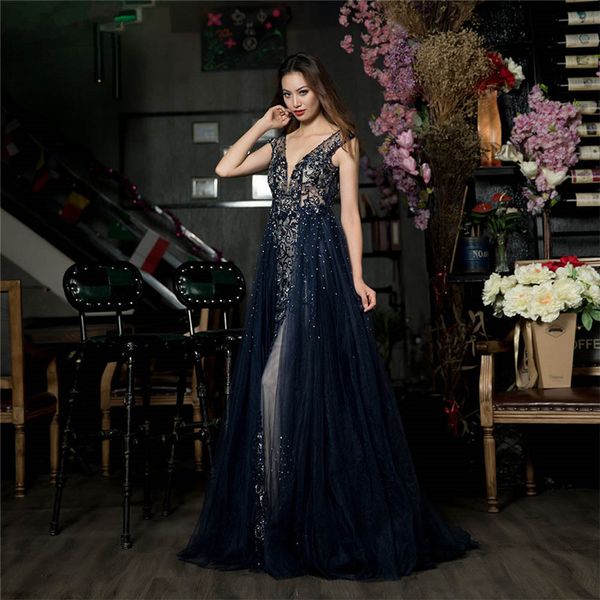 

2018 luxury blue beads organza floor length rhinestones evening dress open back sleeveless long prom gowns crystals pearls party gown, Black;red