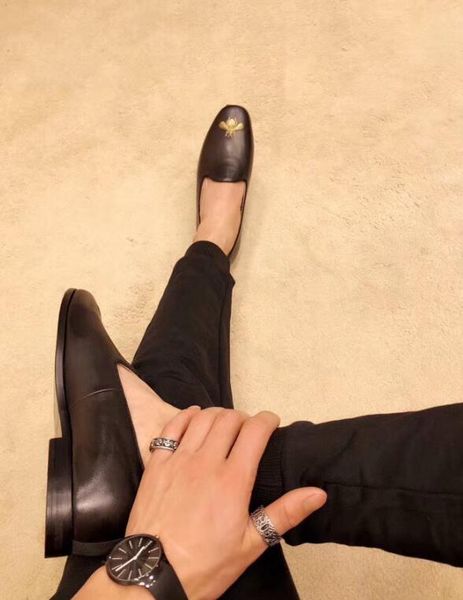 

С коробкой Оптовая Повседневная обувь натуральная кожа Мужская обувь мягкие мокасины мокасины мокасины мода Марка мужчины квартиры удобная обувь для вождения размер: 38-44