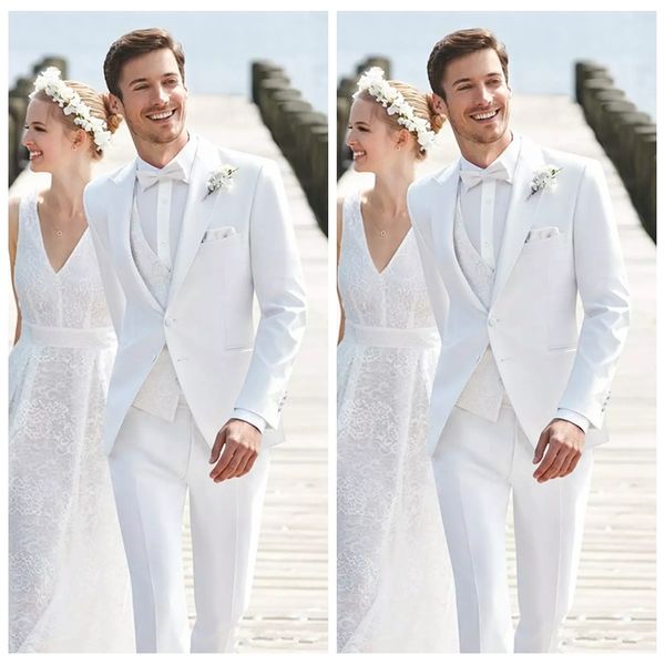 2019 White Wedding Формальных костюмов Slim Fit Жених Смокинги Мужчина Три пьеса Groomsmen Pant Suit островерхого отворот (куртка + жилет + брюки)