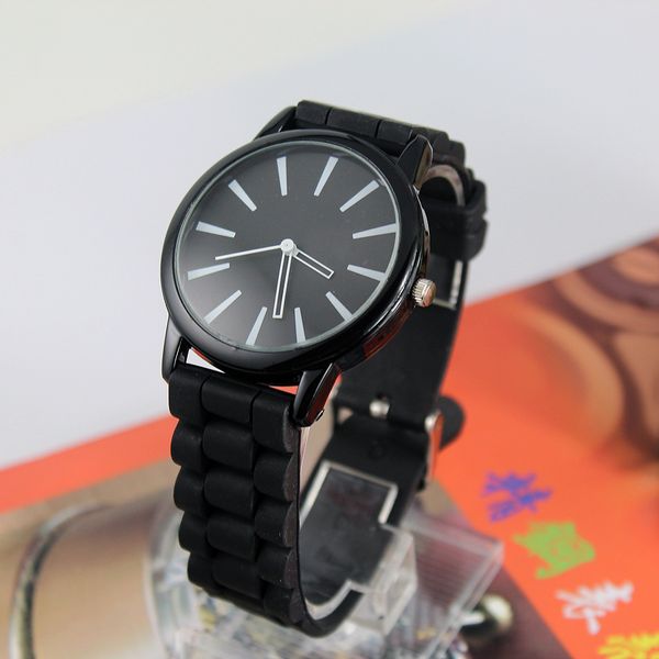 

new fashion 2018 simple men women quartz wristwatches black c1240, Slivery;brown