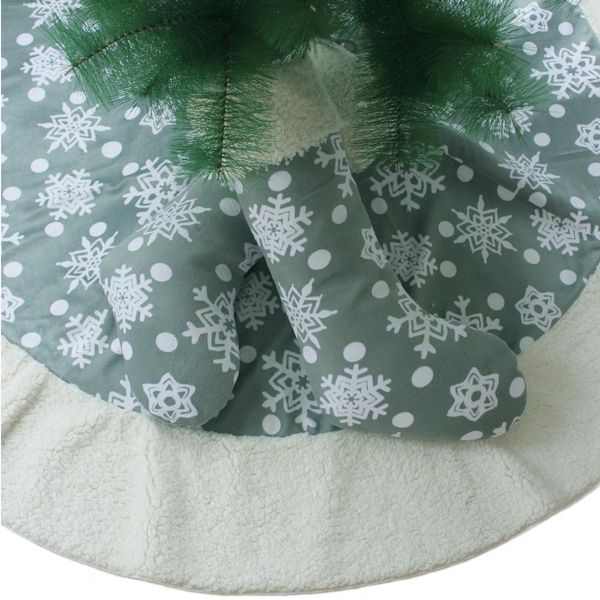 Wholesale Extra Large 50 Polar Fleece Snowflake Christmas Tree