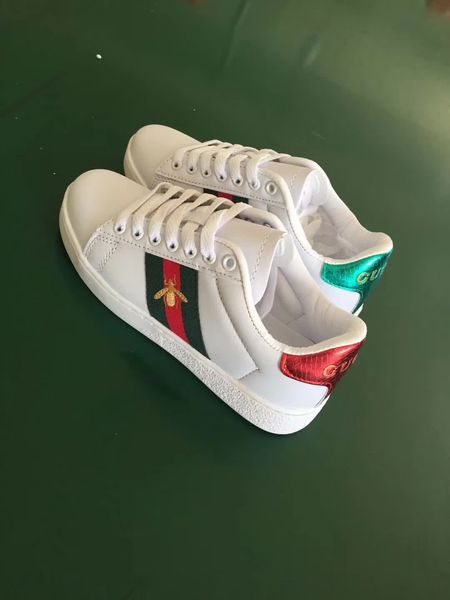 

New embroidery Small bee Small white Shoes For Outdoor Comfortable Women Casual Shoes Flat Sneakers Mens Zapatos Walking Shoes
