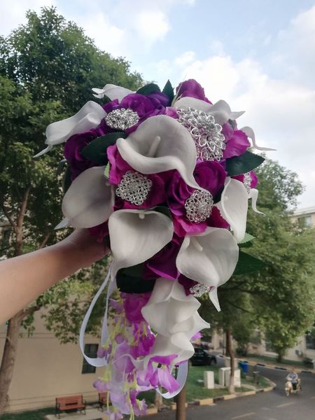 

2018 Водопад Фиолетовый Свадебные Цветы Белые Каллы Свадебные Букеты Искусственны
