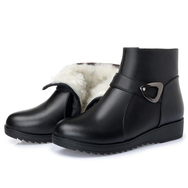 

2018 new black winter snow boots women shoes fashion metal decoration cow leather boots comfort warm fur one wool women