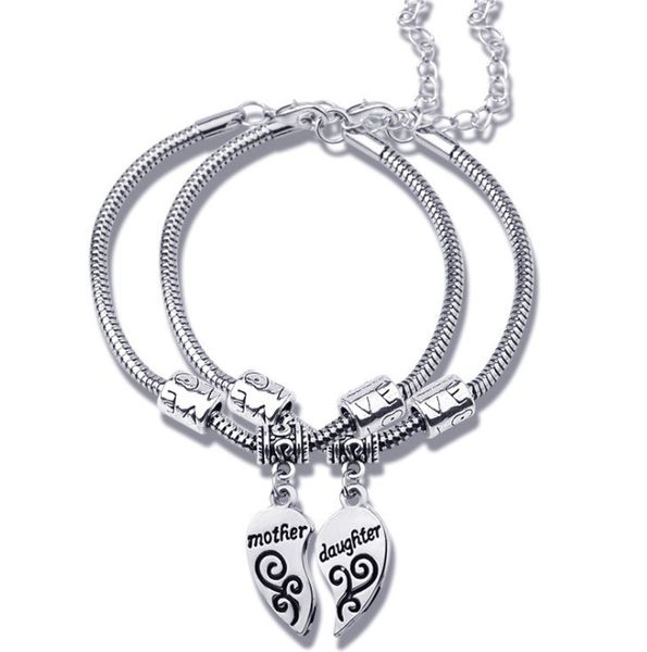 Prezzo basso Lettera Madre e figlia Coppia Cuore Bracciale Famiglia Amore Mamma Bracciale Cuore Charms Gioielli moda Donna Bambini Drop Shipping