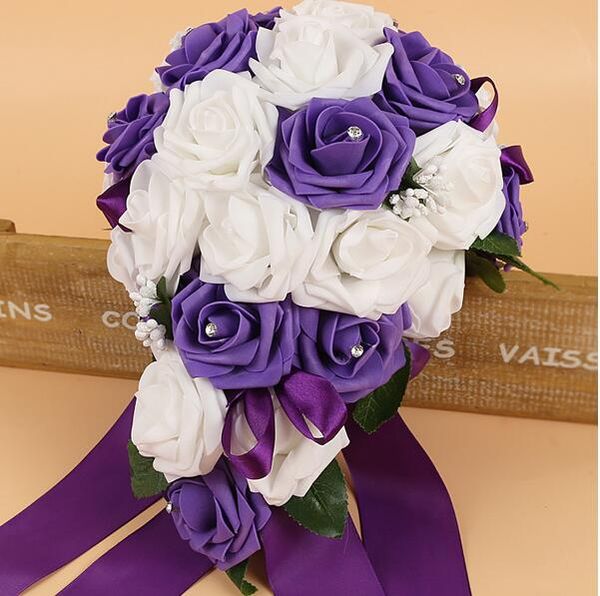 European And American Wedding Bridal Water Drops Holding Flowers