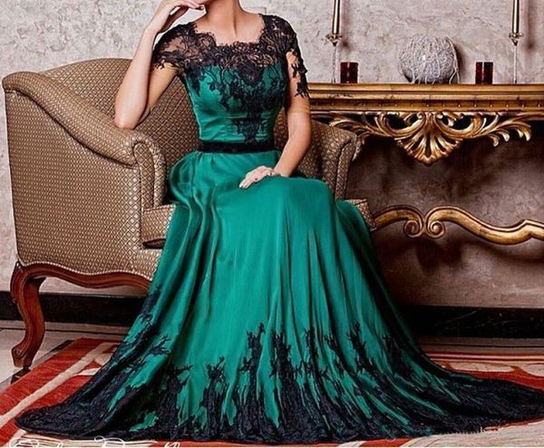 

Vintage Emerald Green Mother Of Bride Dresses Short Sleeves 2018 Black Lace A Line Women Evening Formal Dress Prom Gowns Party Wedding